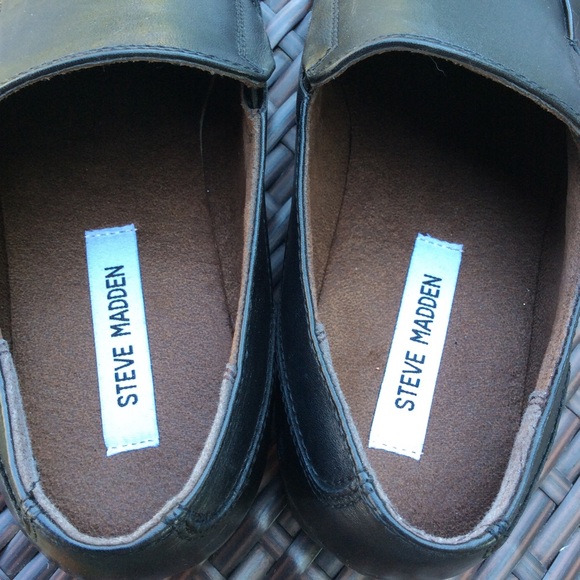 STEVE MADDEN “EMRALD” LEATHER LOAFERS - Picture 6 of 8